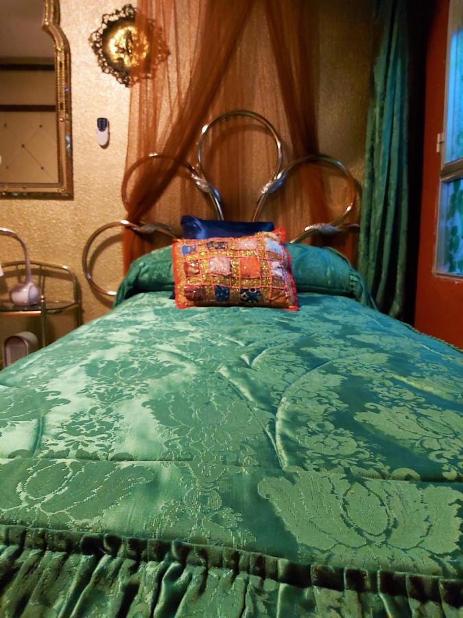Alicante Room And Gayfriendly ภายนอก รูปภาพ